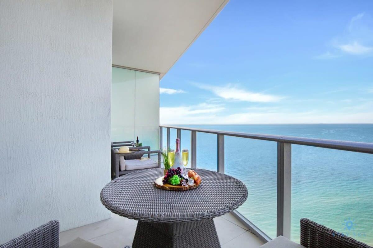 Upper Level Penthouse - Amazing Views Beach & Intracoastal Apartment Hollywood Exterior photo